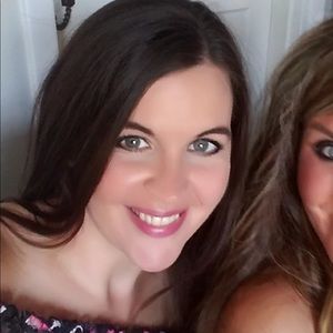 Meet your Posher, Stephanie